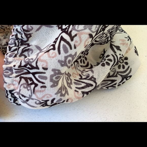 Maurices Patterned Plus Size 4 Blouse - Picture 5 of 6